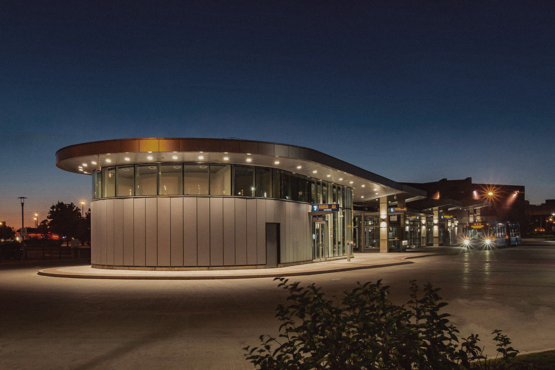 YRT-Richmond-Hill-Centre-Bus-Terminal-Kiosk-7-New