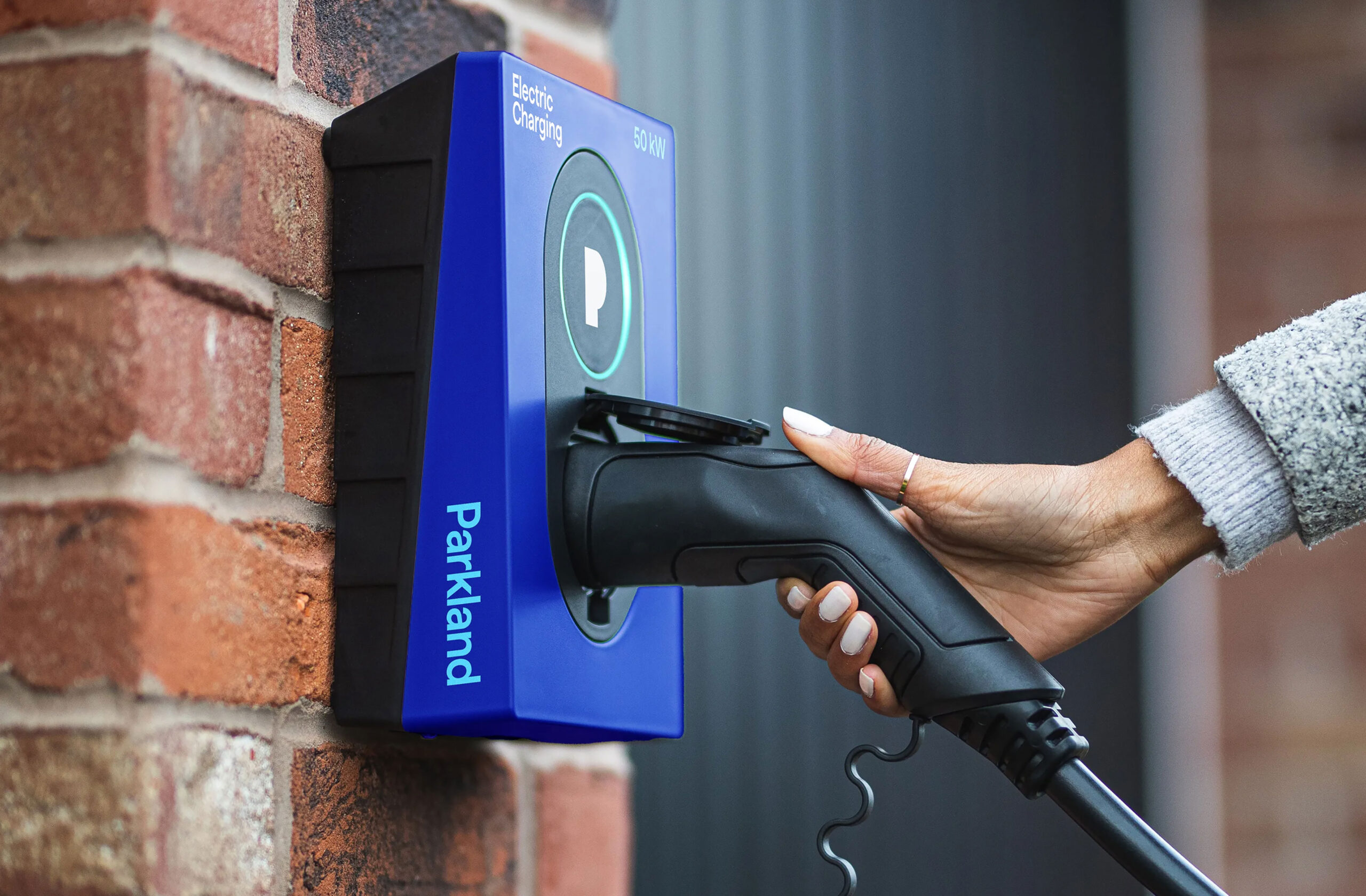 Parkland_Charger